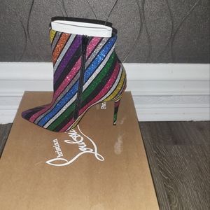 Christian Louboutin So Kate Booty